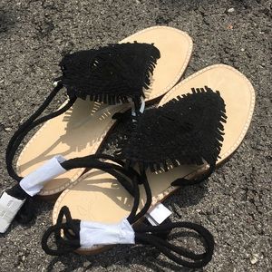NEW JOIE Kacia black thong sandal. Size 39